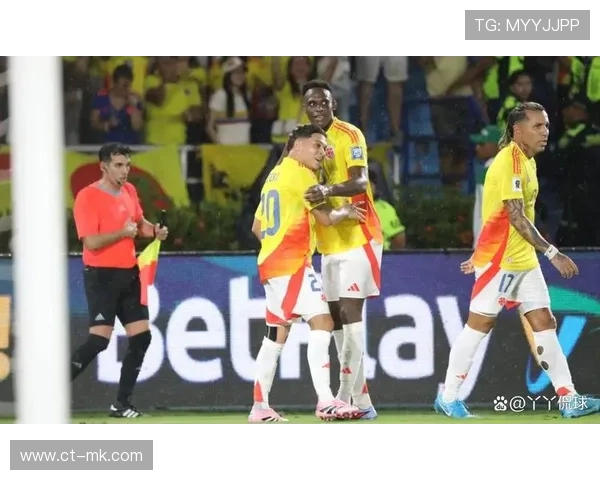 足球球星精彩瞬间大赏揭秘：足坛巨星的华丽技术与激情对决